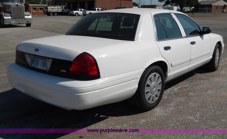 image for item H9744 2010 Ford Crown Victoria Police Interceptor