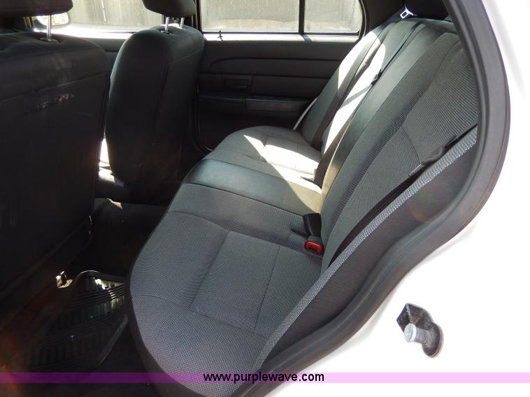 image for item H9744 2010 Ford Crown Victoria Police Interceptor