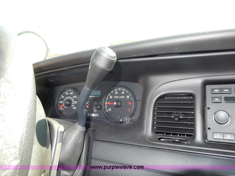 image for item H9744 2010 Ford Crown Victoria Police Interceptor