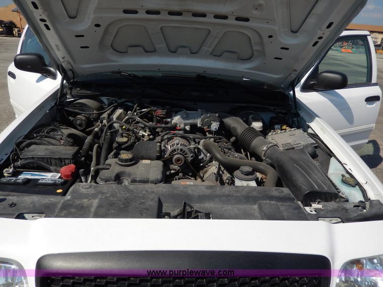 image for item H9744 2010 Ford Crown Victoria Police Interceptor