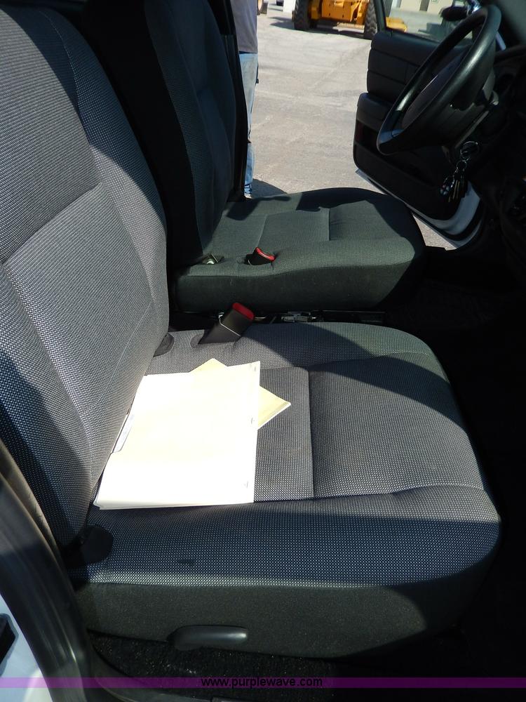 image for item H9744 2010 Ford Crown Victoria Police Interceptor