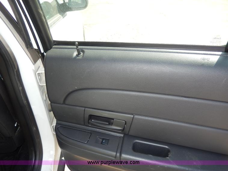 image for item H9744 2010 Ford Crown Victoria Police Interceptor