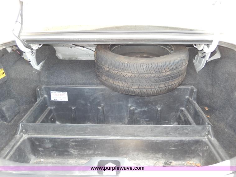 image for item H9744 2010 Ford Crown Victoria Police Interceptor