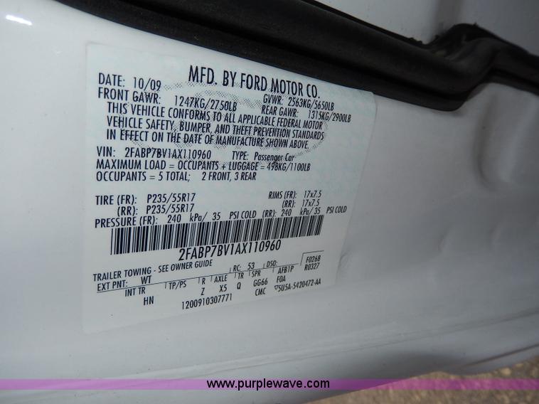 image for item H9744 2010 Ford Crown Victoria Police Interceptor