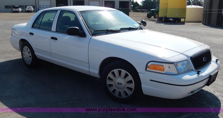 image for item H9745 2008 Ford Crown Victoria Police Interceptor
