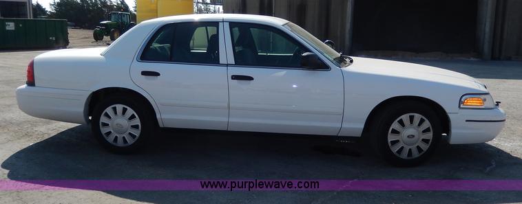 image for item H9745 2008 Ford Crown Victoria Police Interceptor