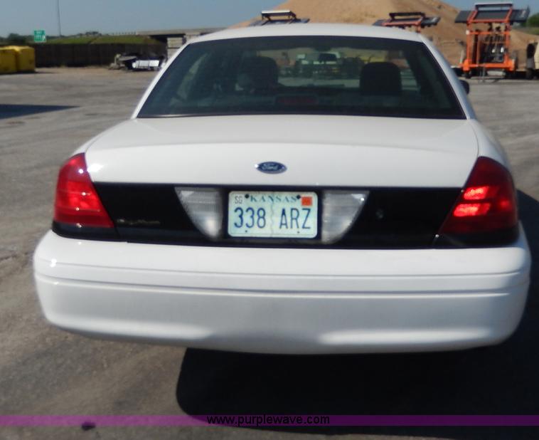 image for item H9745 2008 Ford Crown Victoria Police Interceptor