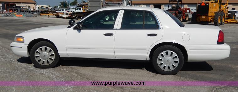 image for item H9745 2008 Ford Crown Victoria Police Interceptor