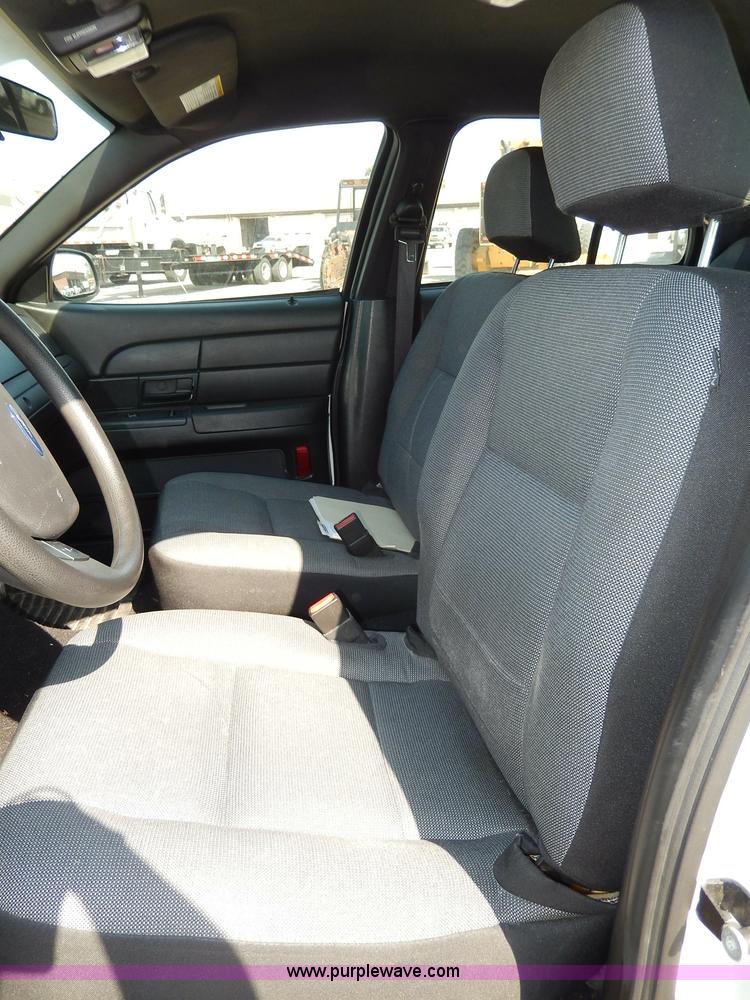 image for item H9745 2008 Ford Crown Victoria Police Interceptor