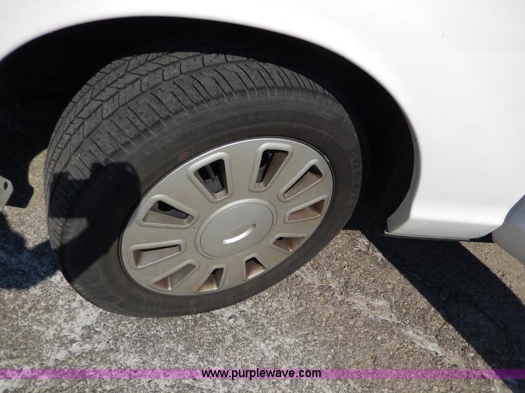 image for item H9745 2008 Ford Crown Victoria Police Interceptor