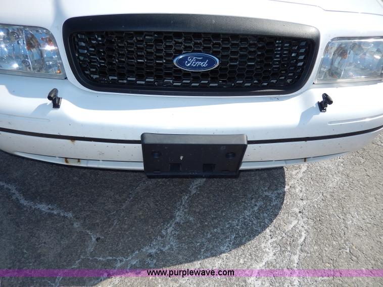 image for item H9745 2008 Ford Crown Victoria Police Interceptor