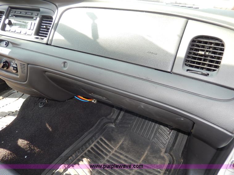 image for item H9745 2008 Ford Crown Victoria Police Interceptor