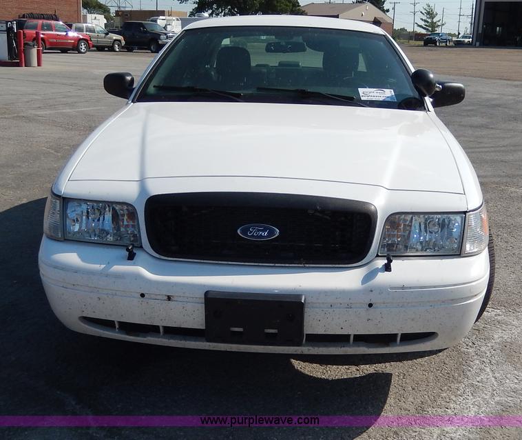 image for item H9746 2010 Ford Crown Victoria Police Interceptor