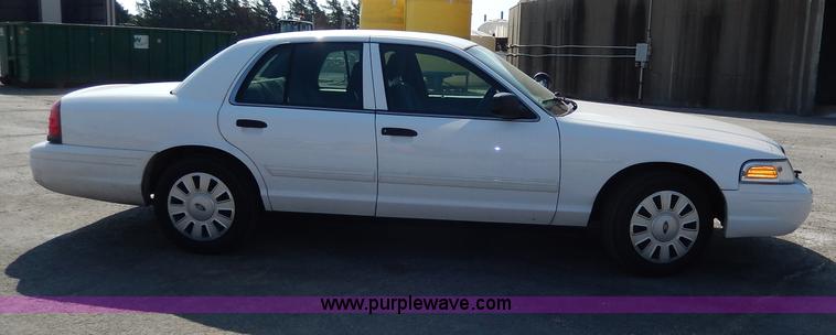 image for item H9746 2010 Ford Crown Victoria Police Interceptor