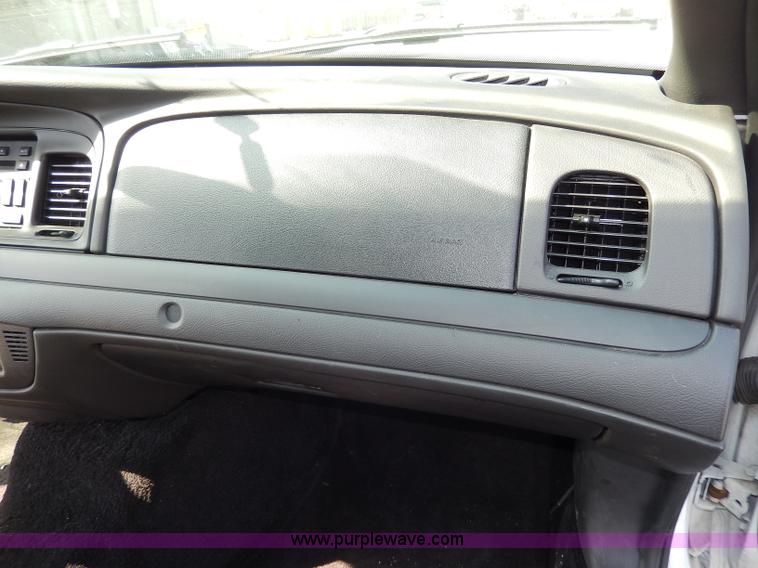 image for item H9746 2010 Ford Crown Victoria Police Interceptor