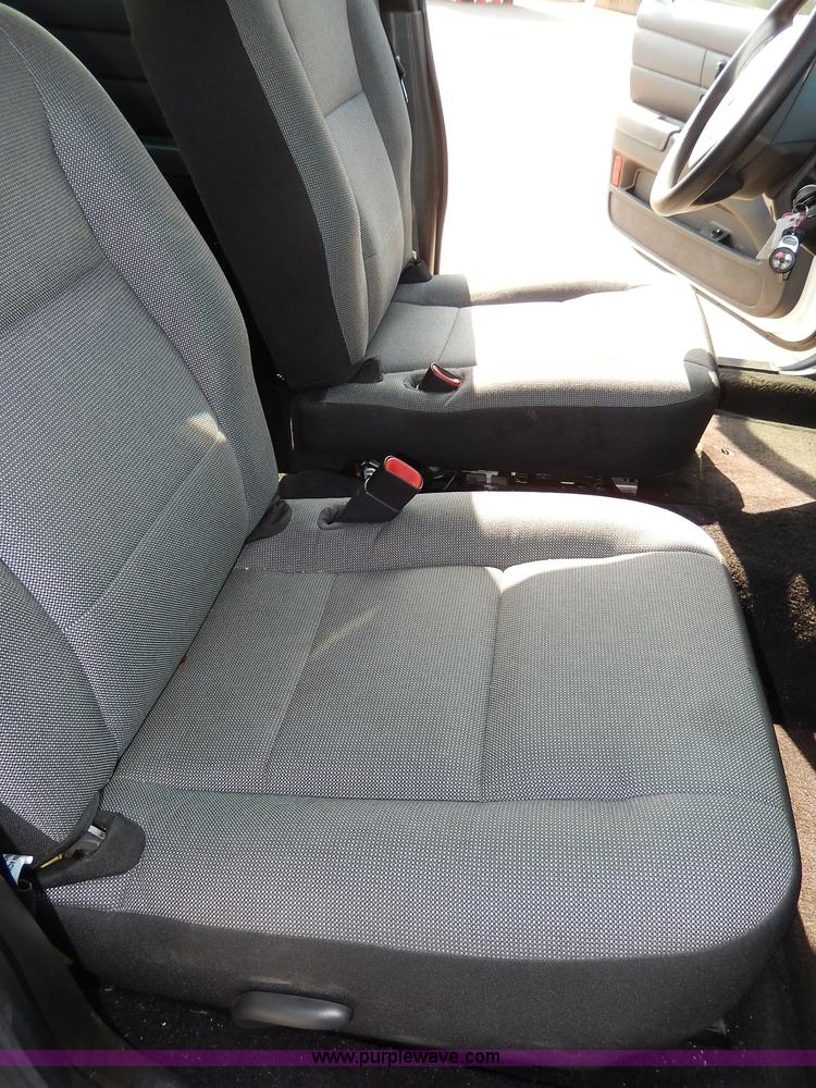 image for item H9746 2010 Ford Crown Victoria Police Interceptor