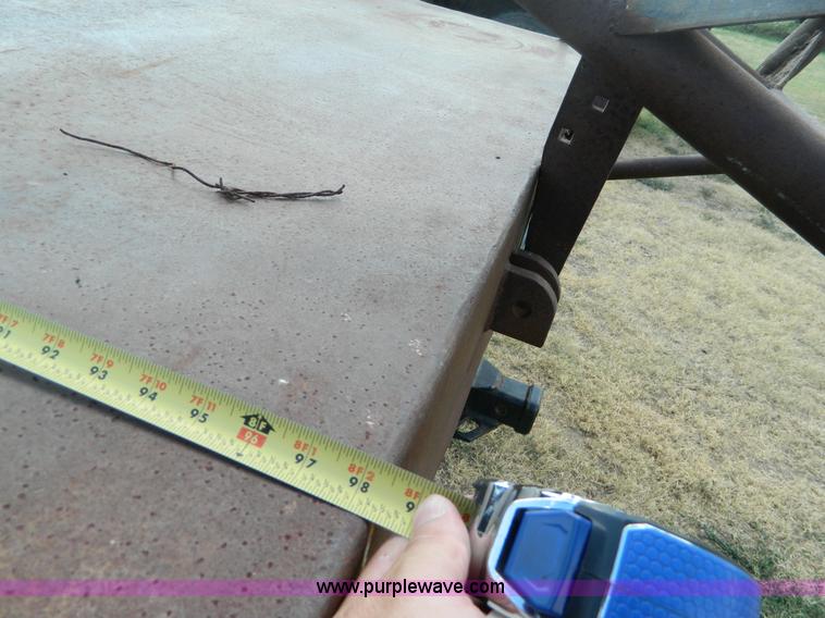 image for item D6033 1989 Ford F250 HD SuperCab flatbed truck