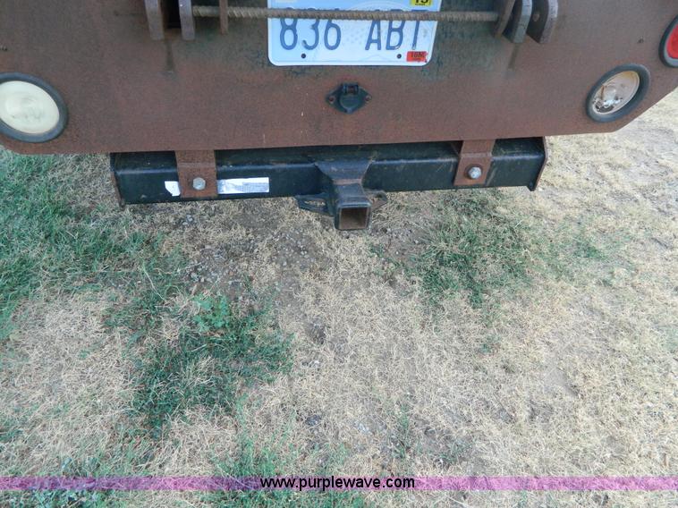 image for item D6033 1989 Ford F250 HD SuperCab flatbed truck