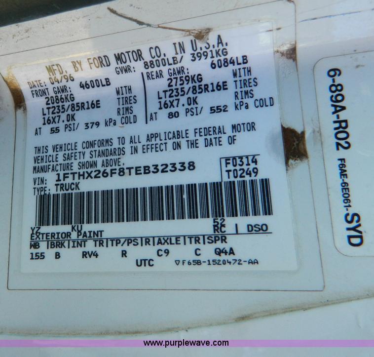 image for item D6034 1996 Ford F250 XL SuperCab flatbed truck