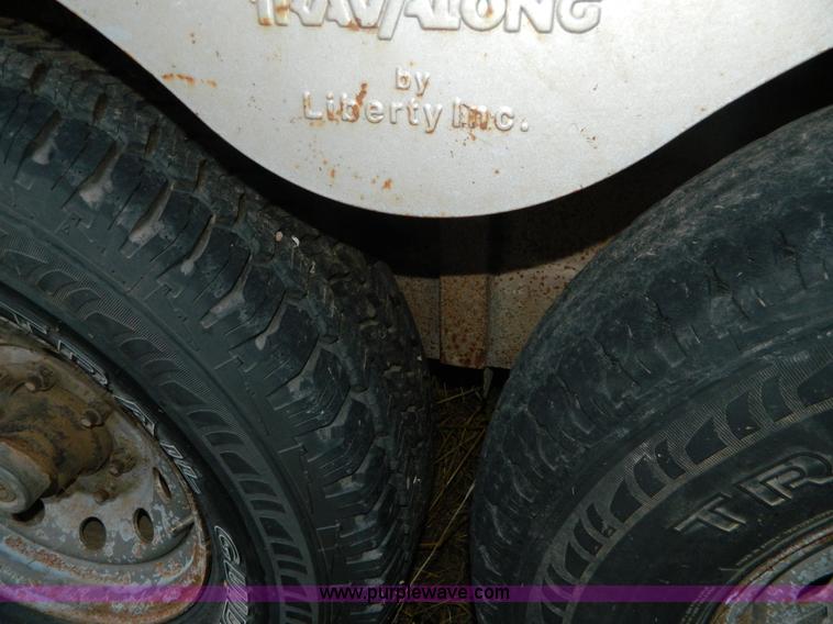 image for item D6063 1999 Travalong gooseneck livestock trailer