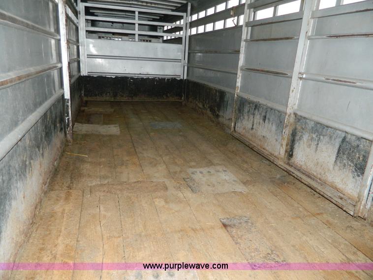 image for item D6063 1999 Travalong gooseneck livestock trailer