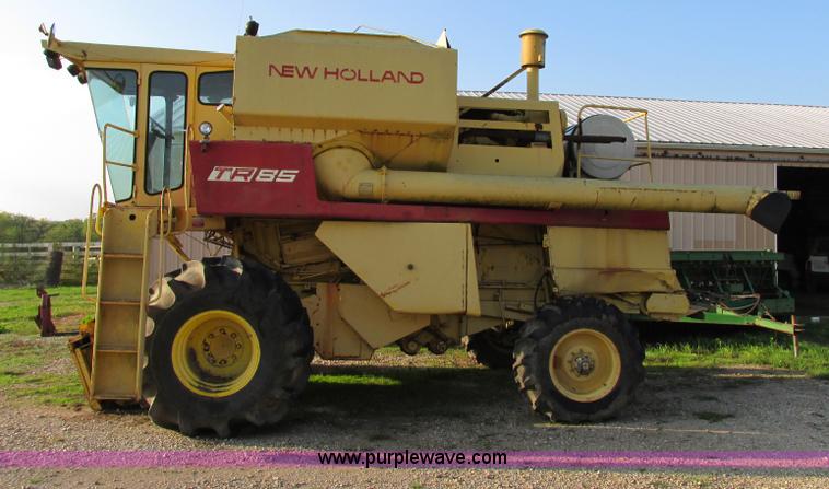 image for item F5297 1981 New Holland TR85 RWA combine with header