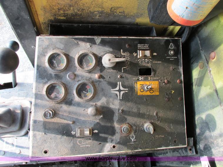 image for item F5297 1981 New Holland TR85 RWA combine with header