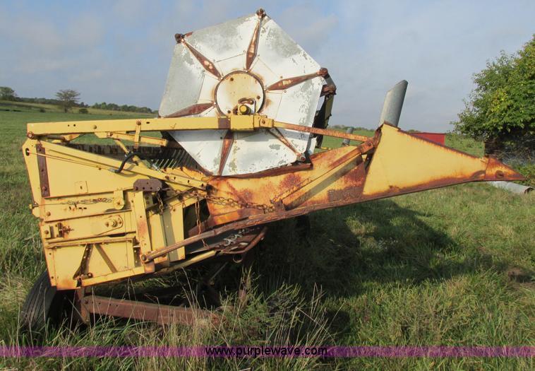 image for item F5297 1981 New Holland TR85 RWA combine with header