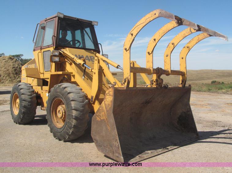 image for item F7127 1988 Case W14B wheel loader