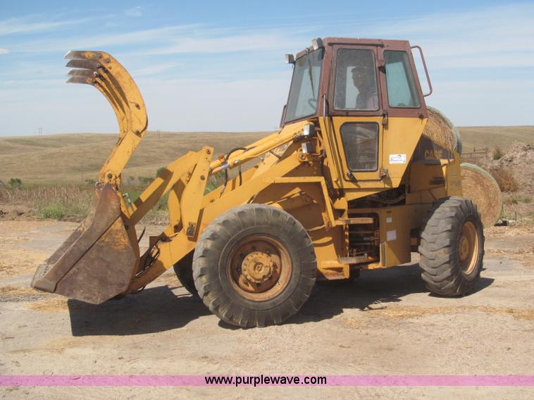 image for item F7127 1988 Case W14B wheel loader