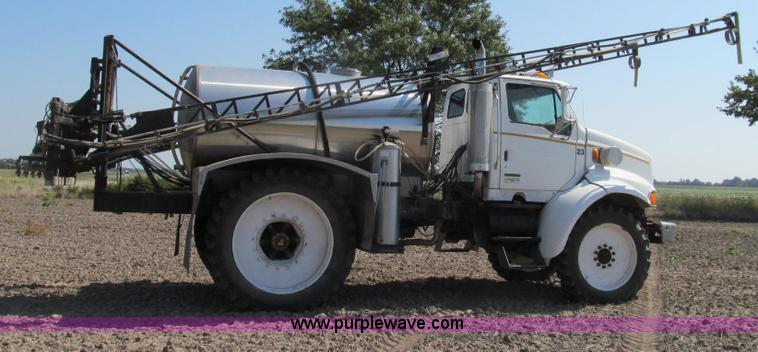 image for item G2103 1999 Sterling L8513 pre/post liquid fertilizer applicator sprayer