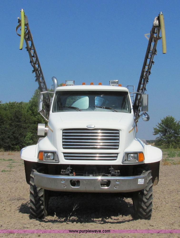 image for item G2103 1999 Sterling L8513 pre/post liquid fertilizer applicator sprayer