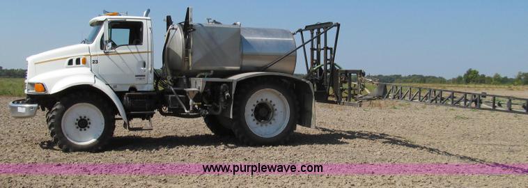 image for item G2103 1999 Sterling L8513 pre/post liquid fertilizer applicator sprayer