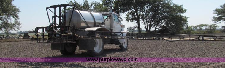 image for item G2103 1999 Sterling L8513 pre/post liquid fertilizer applicator sprayer