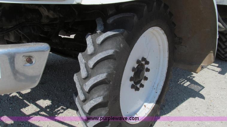 image for item G2103 1999 Sterling L8513 pre/post liquid fertilizer applicator sprayer