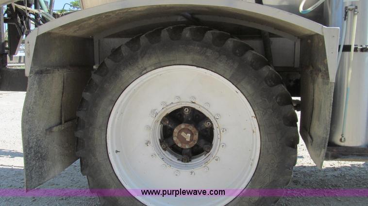 image for item G2103 1999 Sterling L8513 pre/post liquid fertilizer applicator sprayer