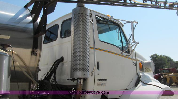 image for item G2103 1999 Sterling L8513 pre/post liquid fertilizer applicator sprayer