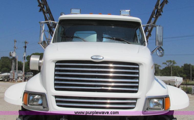 image for item G2103 1999 Sterling L8513 pre/post liquid fertilizer applicator sprayer