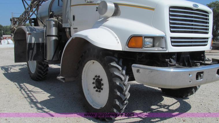 image for item G2103 1999 Sterling L8513 pre/post liquid fertilizer applicator sprayer