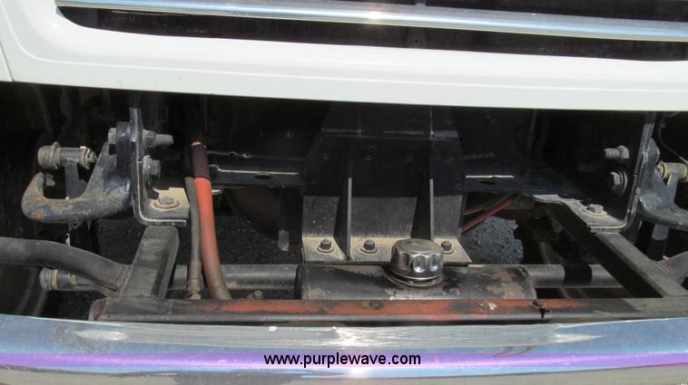 image for item G2103 1999 Sterling L8513 pre/post liquid fertilizer applicator sprayer