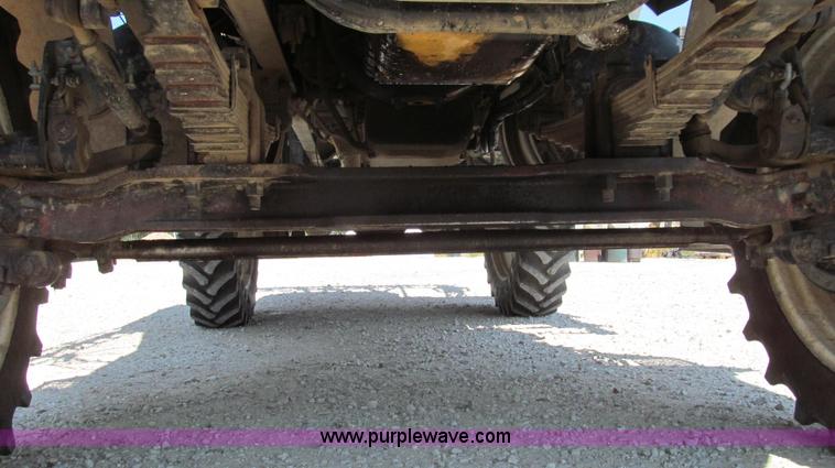 image for item G2103 1999 Sterling L8513 pre/post liquid fertilizer applicator sprayer