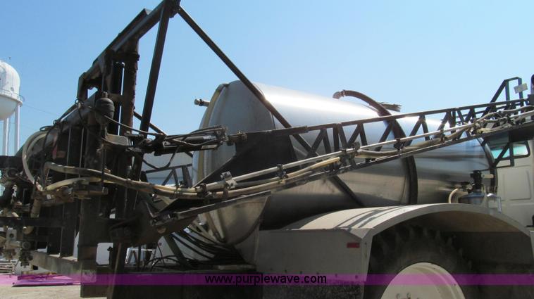 image for item G2103 1999 Sterling L8513 pre/post liquid fertilizer applicator sprayer