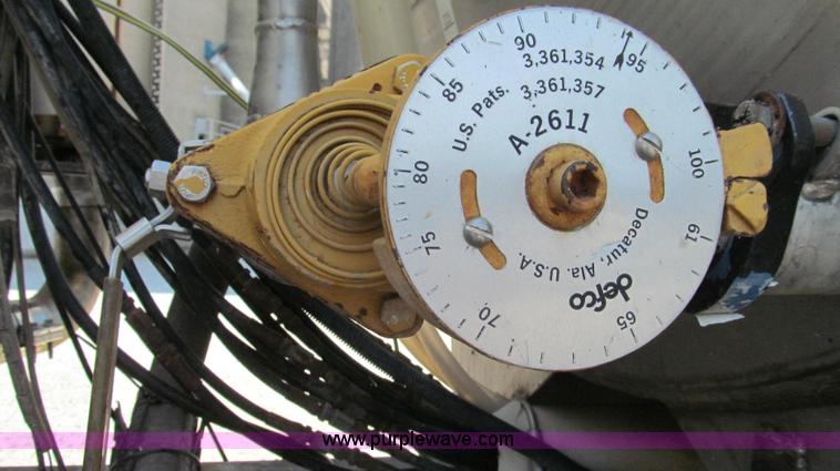 image for item G2103 1999 Sterling L8513 pre/post liquid fertilizer applicator sprayer