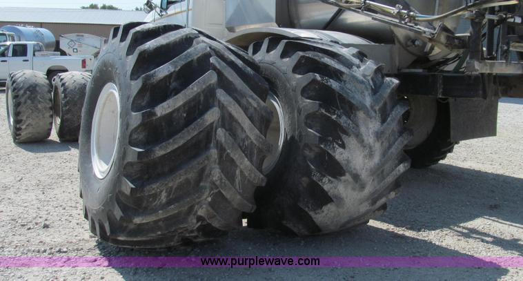 image for item G2103 1999 Sterling L8513 pre/post liquid fertilizer applicator sprayer