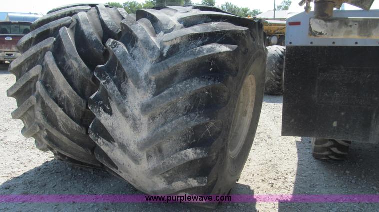 image for item G2103 1999 Sterling L8513 pre/post liquid fertilizer applicator sprayer