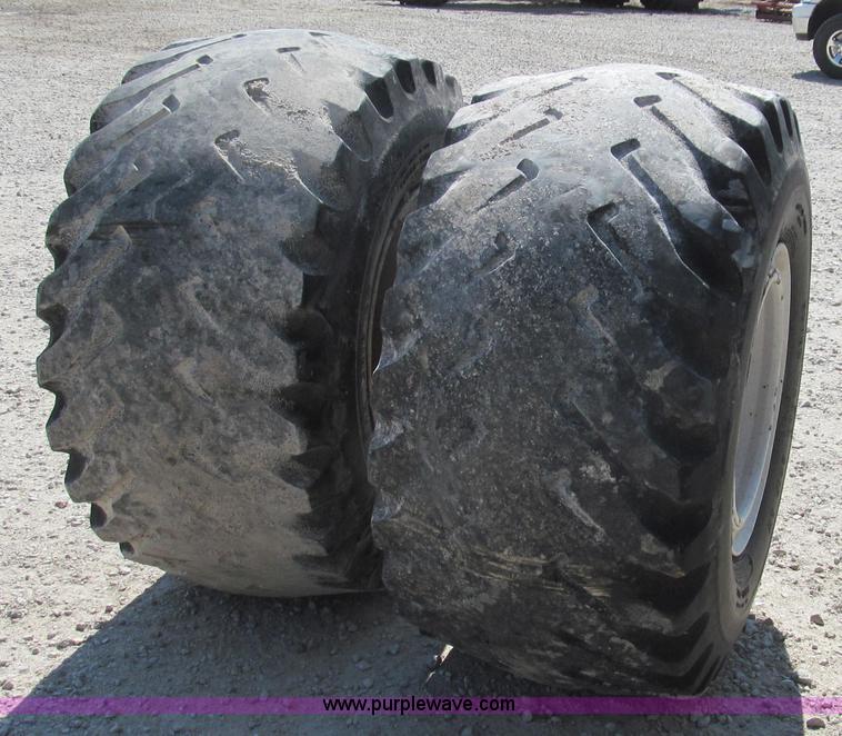 image for item G2103 1999 Sterling L8513 pre/post liquid fertilizer applicator sprayer