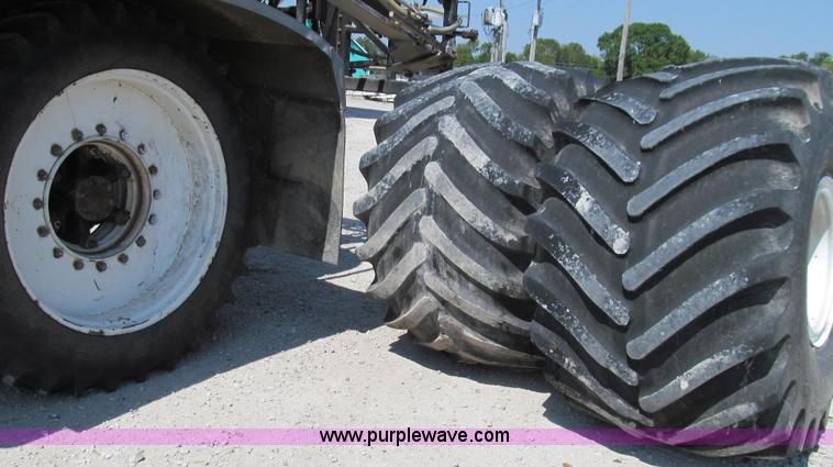 image for item G2103 1999 Sterling L8513 pre/post liquid fertilizer applicator sprayer