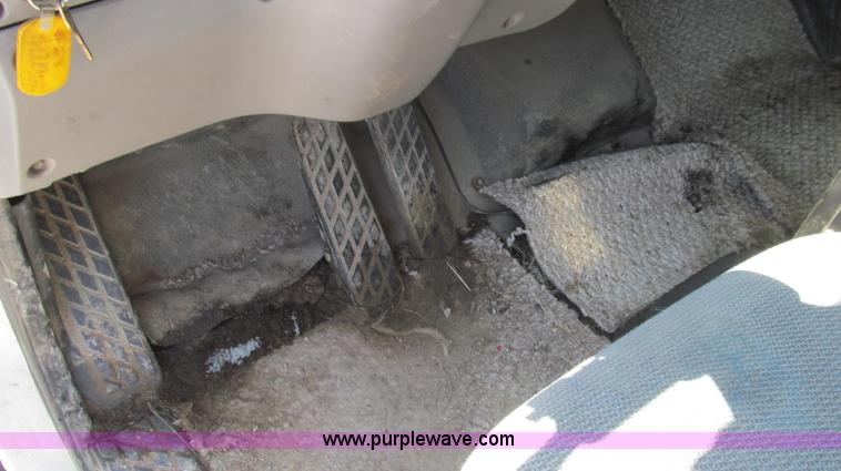 image for item G2103 1999 Sterling L8513 pre/post liquid fertilizer applicator sprayer