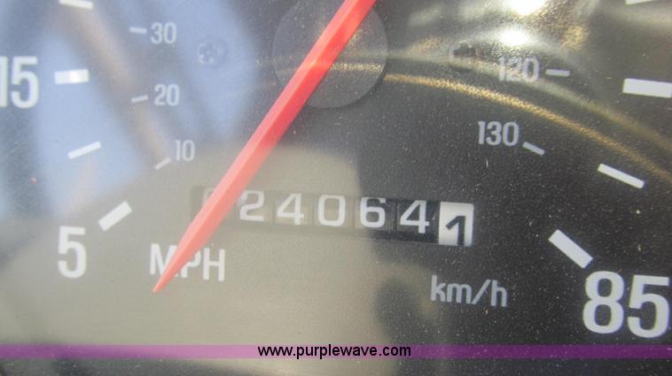 image for item G2103 1999 Sterling L8513 pre/post liquid fertilizer applicator sprayer