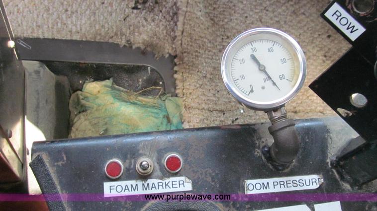 image for item G2103 1999 Sterling L8513 pre/post liquid fertilizer applicator sprayer